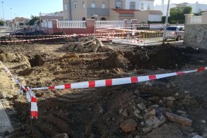 Estado actual de los trabajos que se realizan en la calle Volga de Costacabana.