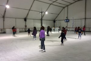 Pista de hielo en el Mirador de la Rambla.