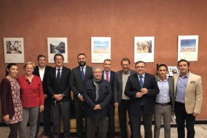 El consejero con la Confederación Andaluza de Federaciones.