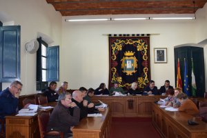 Reunión en el Ayuntamiento para dar a conocer los detalles de las cabalgatas a todos los implicados.