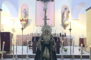 Disposición de Nuestra Señora de los Dolores antes del besamanos