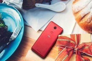 El smartphone se ha convertido en un elemento más de la mesa de Navidad