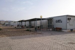 Aulas prefabricadas en una imagen de archivo.