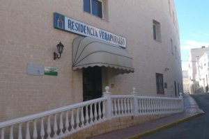 Antigua residencia de mayores de Vera, en desuso desde 2014.