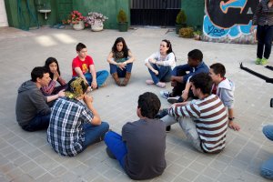 Actividad intercultural organizada con jóvenes.