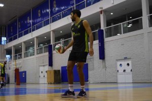 El preparador americano en acción.