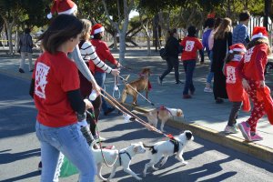 Paseo de Navidad organizado por La Huella Roja por la ciudad.