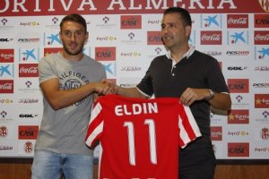 Benito presentó a Eldin.