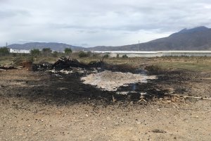 Las cenizas de todas las maderas que se habían preparado para la fiesta de San Antón tras la quema.