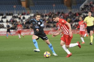 Pozo tiene talento, desborde, pase y gol.