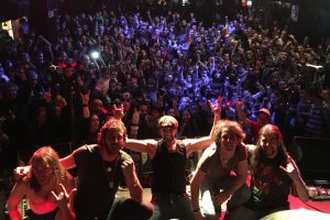 Rock en familia tras su tributo dedicado a AC/DC.