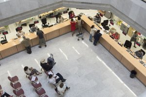 Imagen de funcionarios de  la web de la Junta.
