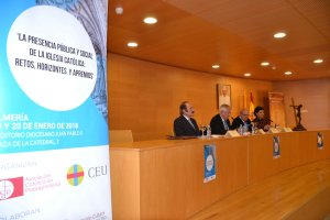 Participantes en la mesa "La presencia pública de la fe en la sociedad".