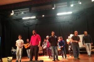 Joselillo, Luís, Juaniko, Jose, David, José, Pablo, Miguel, Alejandro, José Luís y Juan integrantes de la Chirigota de Serón, Un caso entre manos.