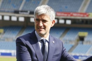 Roberto Olabe justifica el desembarco de jugadores en España.