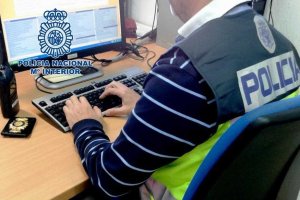 La Policía Nacional esclarece dos delitos de estafa cometidos en Granada y Almería.