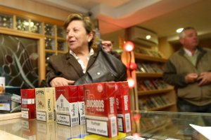 En Andalucía uno de cada tres cigarrillos que se consumen proviene del contrabando.