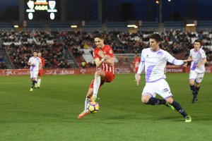 El extremo Fidel en una jugada del partido ante el Numancia.