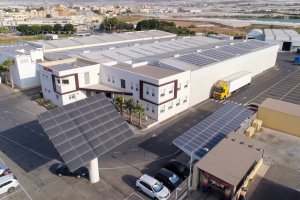 Sede de Escobi, S.L. en Las Norias (El Ejido), un ejemplo de instalaciones agroalimentarias modernizadas.