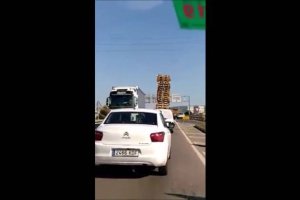 El conductor, ya identificado, circuló así varios kilómetros por una autovía.