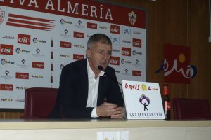Lucas Alcaraz en rueda de prensa.
