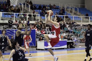 Una jugada del partido.