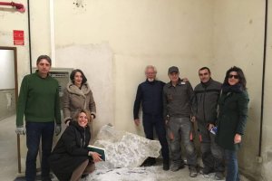 La piedra de la mina romana de Arboleas, en los almacenes del Museo del Prado.