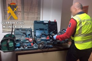 Herramientas recuperadas por la Guardia Civil.