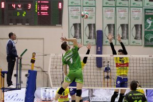 Una jugada del partido.