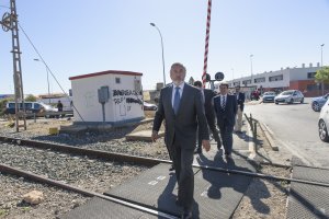 Visita al paso a nivel de El Puche