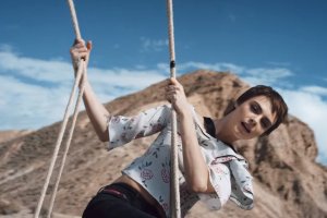 Cara delevingne en una imagen del anuncio. (Imagen: YouTube)