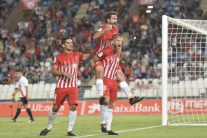 Morcillo celebrando el 1-0 ante el Sevilla Atlético.