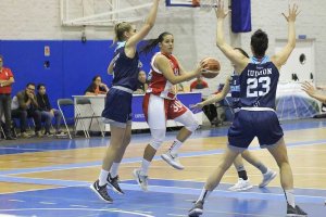 Las almerienses en acción.