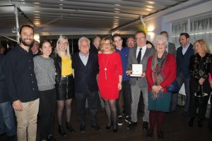 Imagen del momento de la celebración por sus 30 años como director.