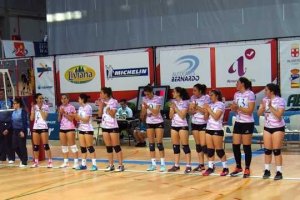 El saludo en la pista.