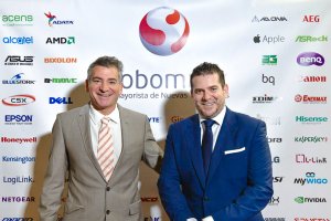 Juan  y Luis Romero, propietarios de Globomatik, una firma en expansión desde Viator