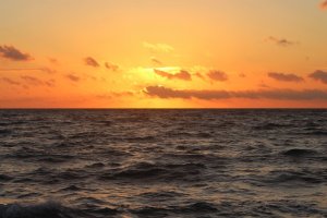 Puesta de sol marítima.