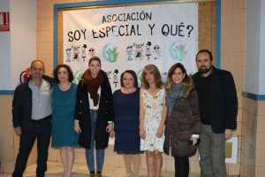 Responsables de la asociación y del consistorio.