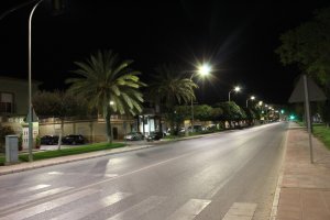 Una de las calles de Pulpí con nueva iluminación.