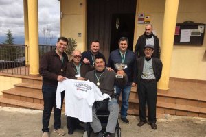 El equipò ganador al completo.