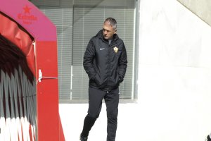 Lucas Alcaraz saliendo al Estadio.