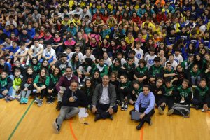 Foto de familia con los equipos participantes.