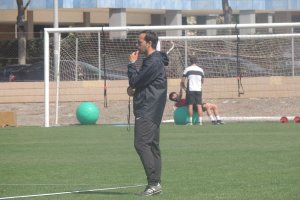 Fran Fernández, en el campo de la Vega de Acá.