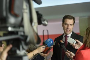 Miguel Ángel Castellón acompañará al alcalde en esta reunión.