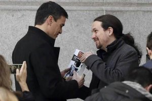 Fotografías del encuentro entre Pedro Sánchez y Pablo Iglesias, cedidas por el autor del libro. 