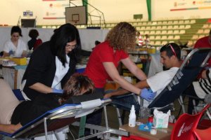 Todas las semanas se realizan varias colectas de donación de sangre.