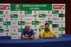 Piero y De Amo en rueda de prensa.