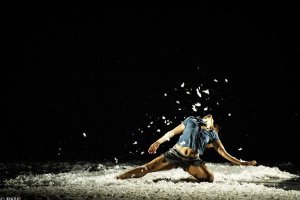 ‘Brea y plumas’, la obra que llega hoy al Apolo.