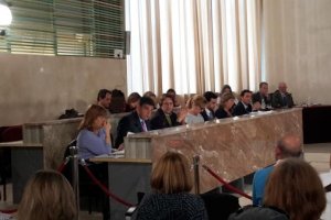 Bancada de Ciudadanos y el PP en el plenario