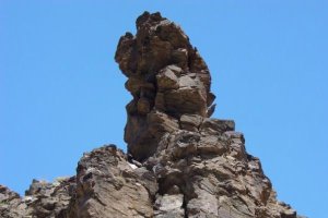 El Peñón de la Encantá se encuentra en un lugar privilegiado, en el Parque Nacional de Sierra Nevada.